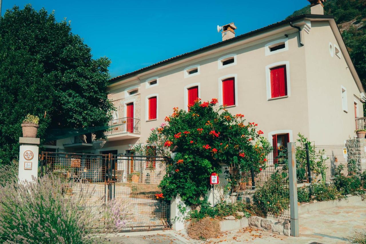 B&B Al Giardino Dei Laghi Revine Lago Bagian luar foto